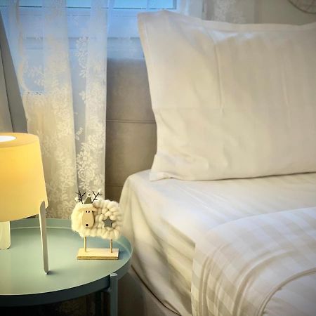 Perfect Place To Stay Self Check In-24H-Netflix-Wifi Resita Exteriör bild