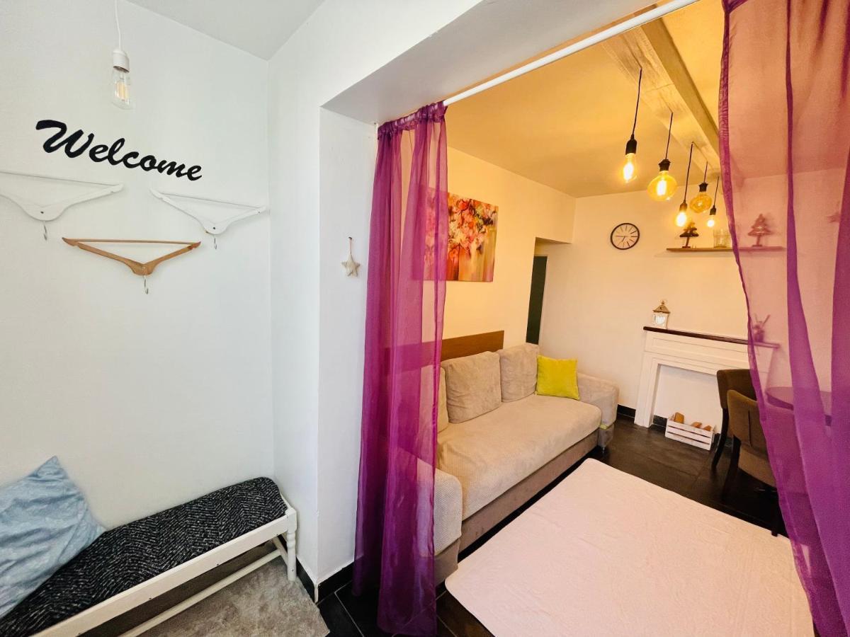 Perfect Place To Stay Self Check In-24H-Netflix-Wifi Resita Exteriör bild