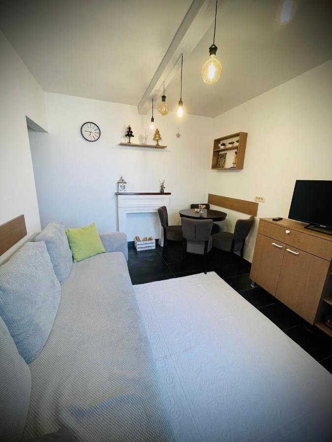 Perfect Place To Stay Self Check In-24H-Netflix-Wifi Resita Exteriör bild